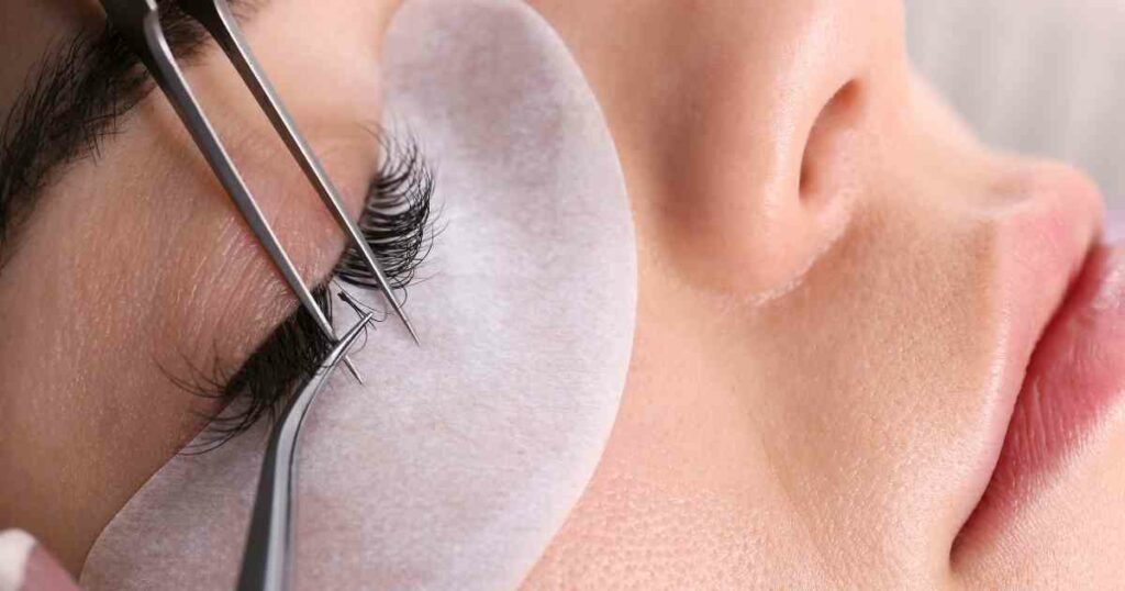 best eyelash extension course in Richmond BC