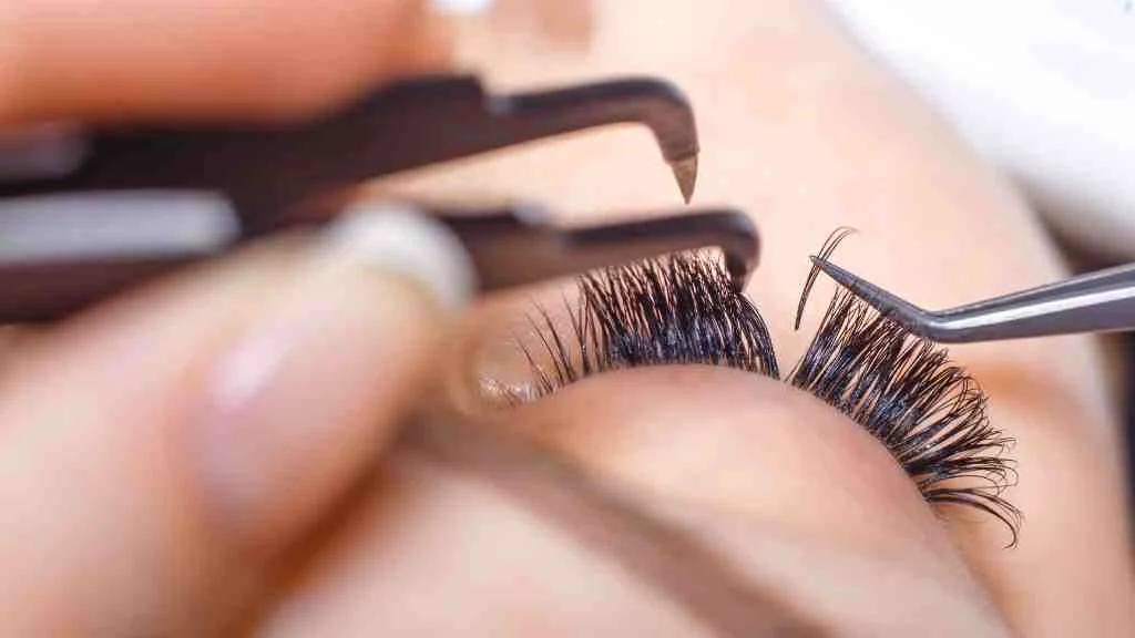 specially designed tweezers for lash extensions corners